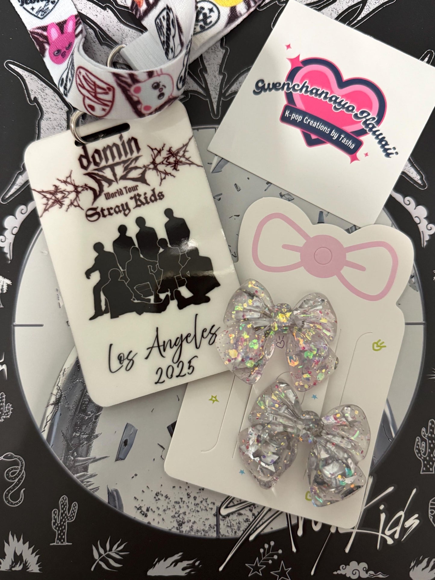 SKZ - Stray Kids - Concert Streamers (Confetti) Hair Bow with Glitter