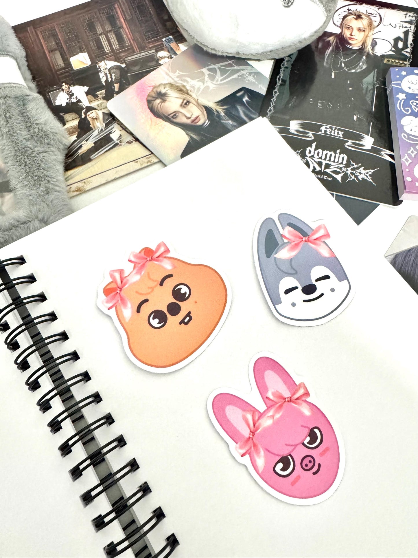 Stray Kids Skzoo Sticker Pack: OT8 Bow Stickers